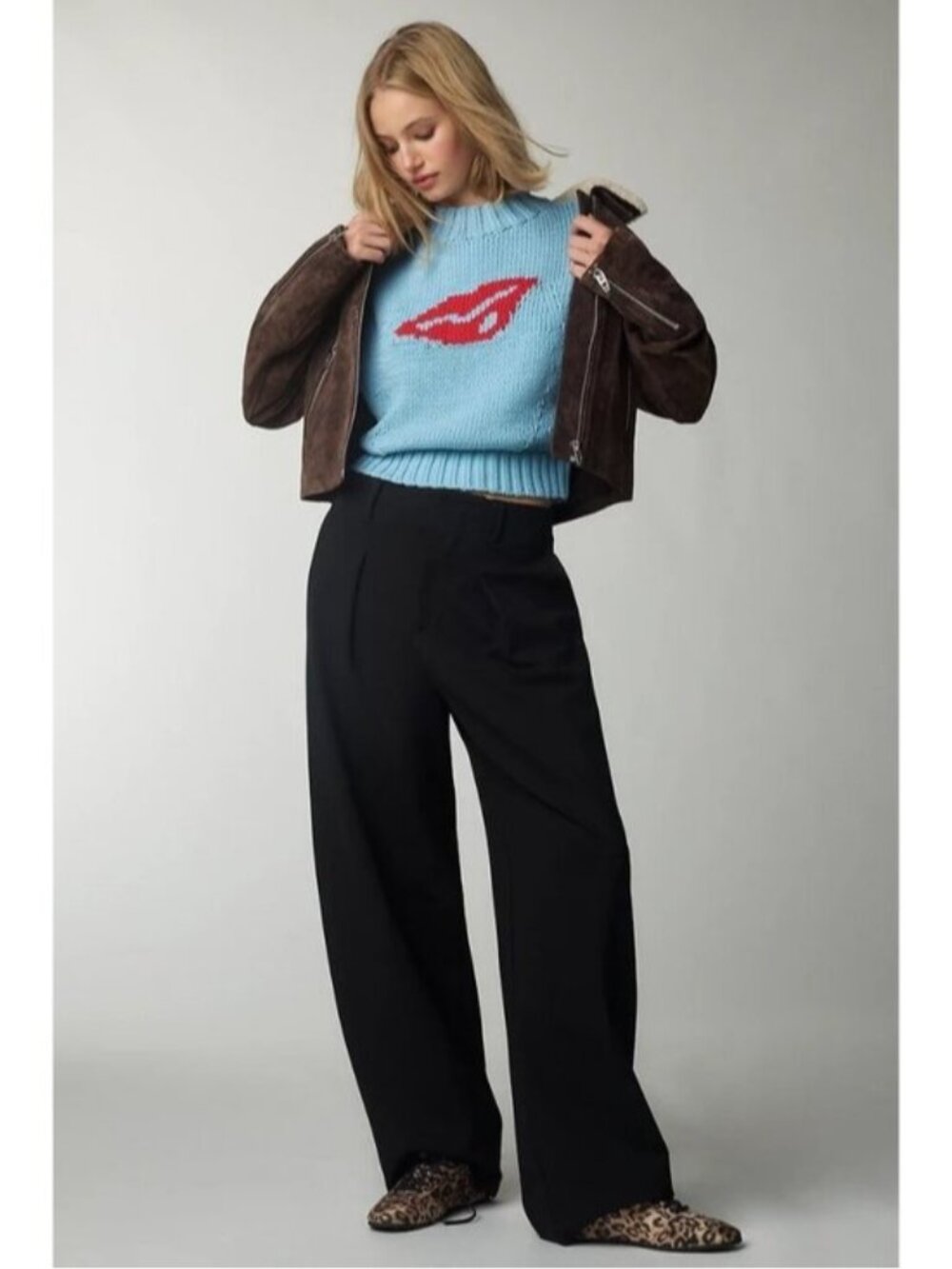 NWT Size XL -The Pippa Mock-Neck Sweater by Maeve Extended Shoulder Lips Print - Picture 4 of 7